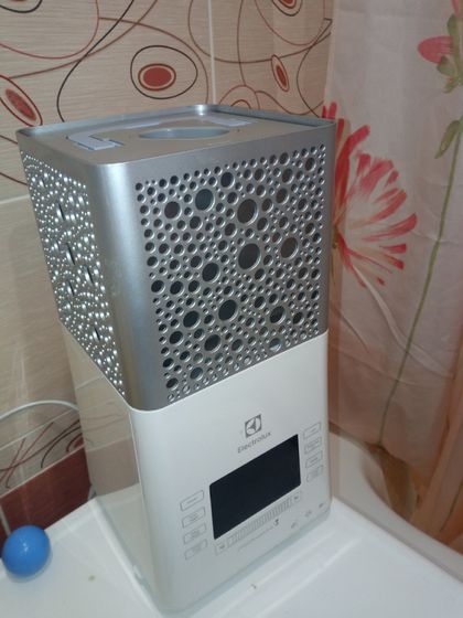 Увлажнитель воздуха ecoBIOCOMPLEX Electrolux EHU 3815D – полезный и эффективный подарок с огромным количеством действительно по…
