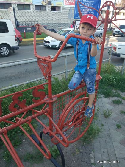 Сын сутки болел.
