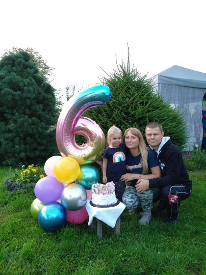 Евочке 6 лет.